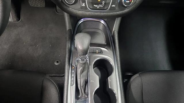 2022 Chevrolet Malibu FWD 1FL