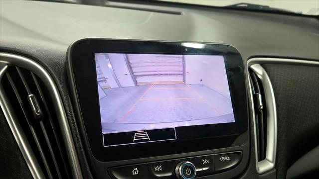 2022 Chevrolet Malibu FWD 1FL