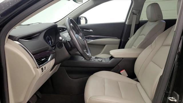 2022 Cadillac XT4 AWD Luxury