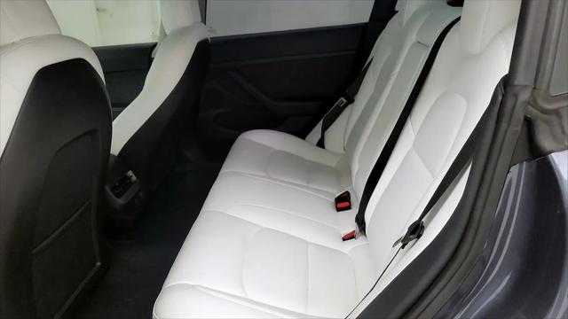 2022 Tesla Model 3 Rear-Wheel Drive
