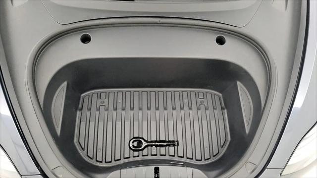 2022 Tesla Model 3 Rear-Wheel Drive