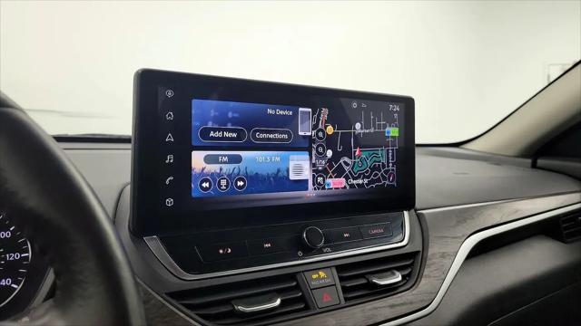 2023 Nissan Altima SL FWD