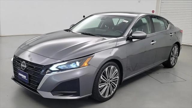 2023 Nissan Altima SL FWD
