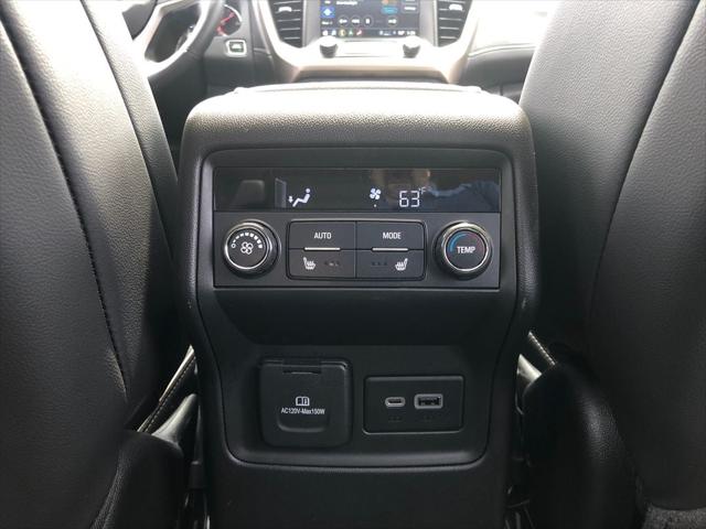 2023 GMC Acadia AWD Denali