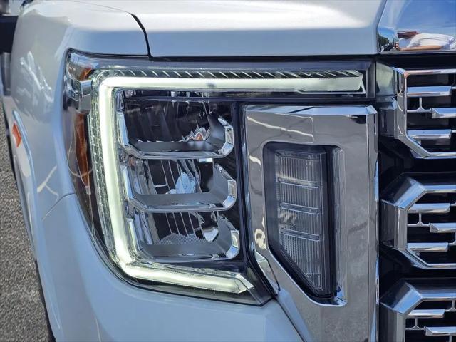 2023 GMC Sierra 3500HD 4WD Crew Cab Standard Bed Denali