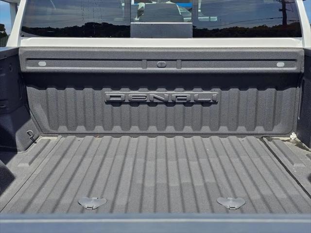 2023 GMC Sierra 3500HD 4WD Crew Cab Standard Bed Denali