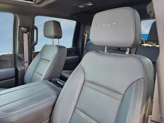 2023 GMC Sierra 3500HD 4WD Crew Cab Standard Bed Denali