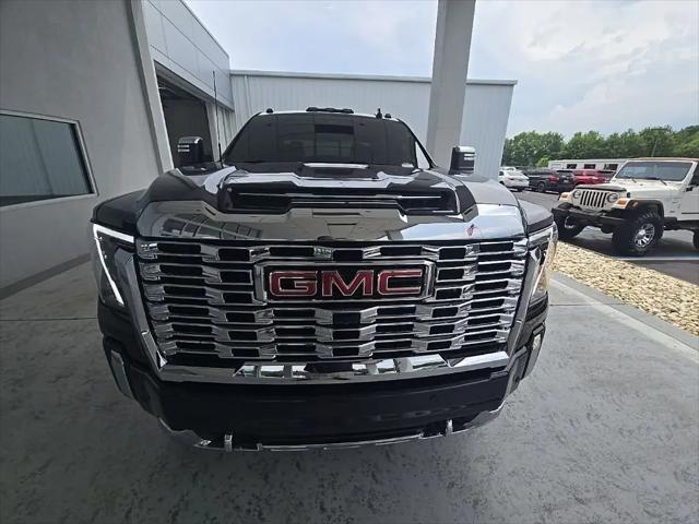 2025 GMC Sierra 2500HD 4WD Crew Cab Standard Bed Denali