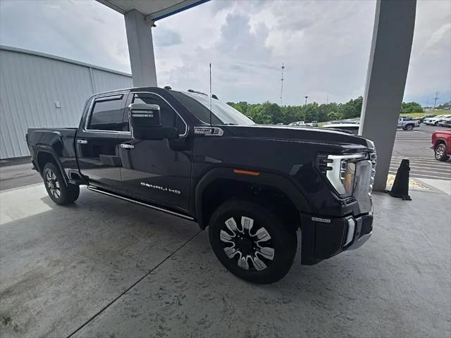 2025 GMC Sierra 2500HD 4WD Crew Cab Standard Bed Denali