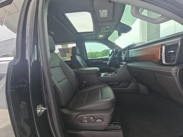2025 GMC Sierra 2500HD 4WD Crew Cab Standard Bed Denali