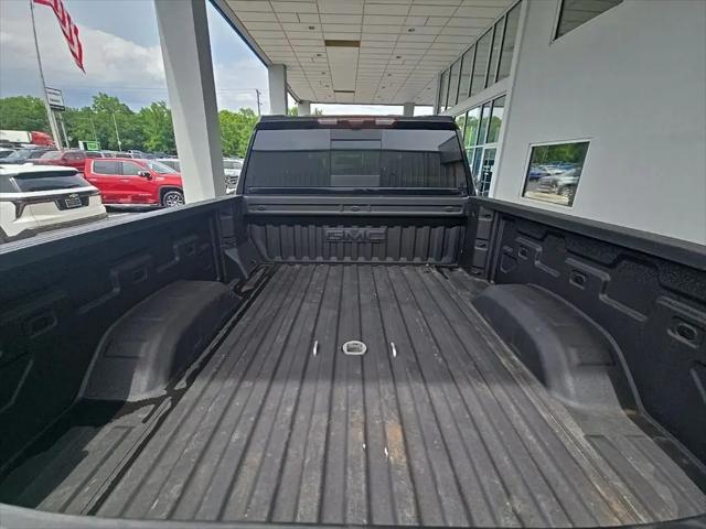 2025 GMC Sierra 2500HD 4WD Crew Cab Standard Bed Denali