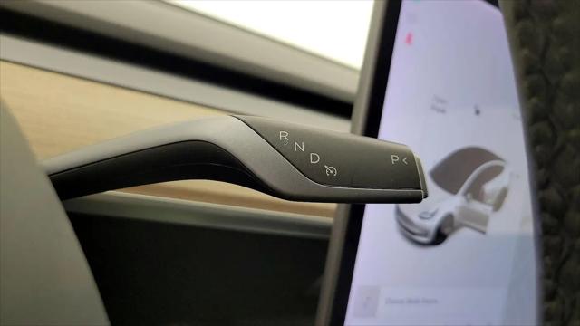 2021 Tesla Model 3 Standard Range Plus Rear-Wheel Drive