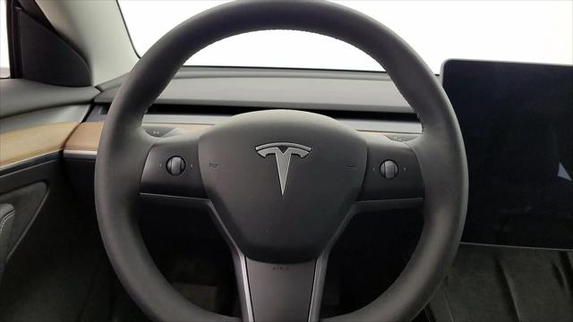 2021 Tesla Model 3 Standard Range Plus Rear-Wheel Drive