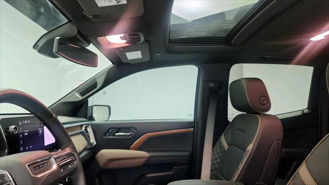 2025 GMC Canyon 4WD Denali