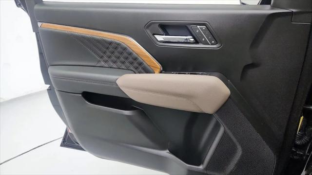 2025 GMC Canyon 4WD Denali