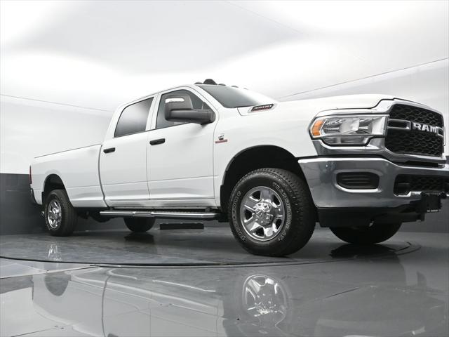 2024 Ram 3500 Tradesman Crew Cab 4x4 8' Box