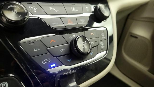 2018 Chrysler Pacifica Hybrid Limited