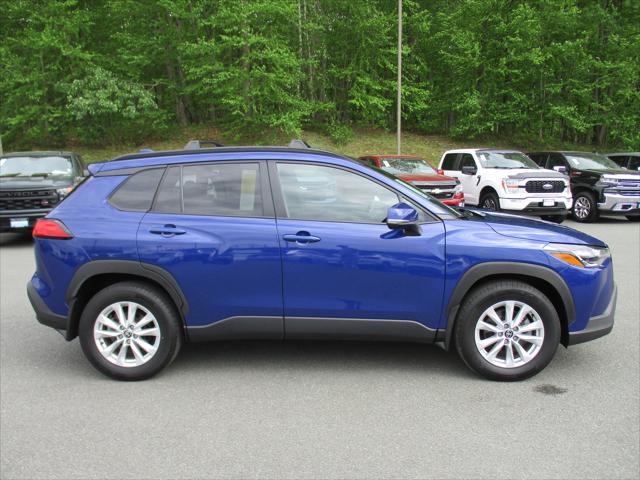 2024 Toyota Corolla Cross LE