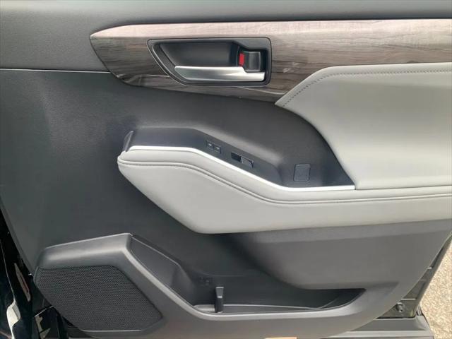 2026 Toyota Highlander Hybrid Limited