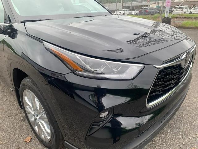2026 Toyota Highlander Hybrid Limited