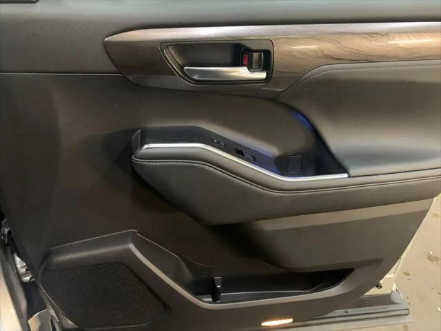 2022 Toyota Highlander Limited