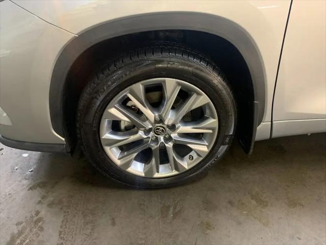 2022 Toyota Highlander Limited