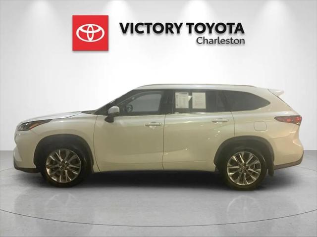 2022 Toyota Highlander Limited