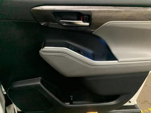 2022 Toyota Highlander Limited