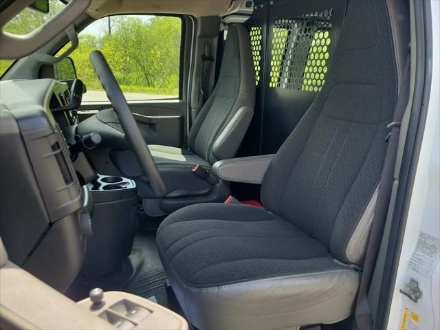 2024 GMC Savana Cargo RWD 2500 Regular Wheelbase Work Van