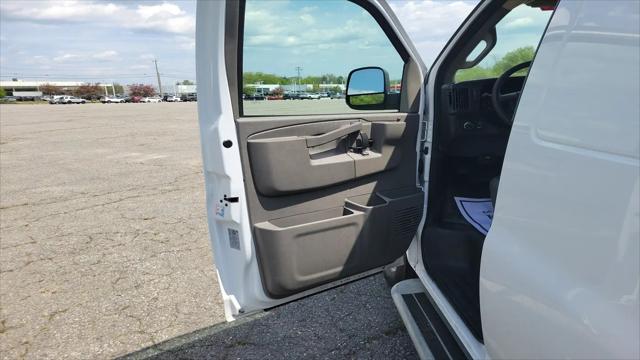 2024 GMC Savana Cargo RWD 2500 Regular Wheelbase Work Van