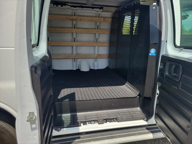 2024 GMC Savana Cargo RWD 2500 Regular Wheelbase Work Van