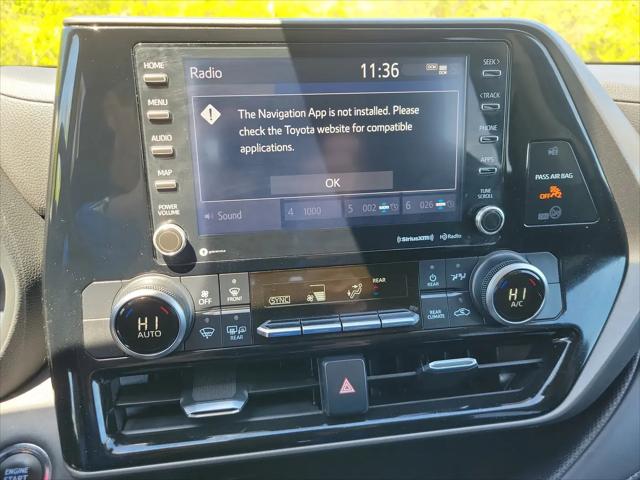 2022 Toyota Highlander LE
