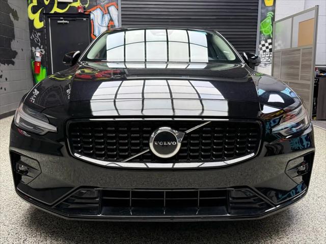 2024 Volvo S60 B5 Core Dark Theme