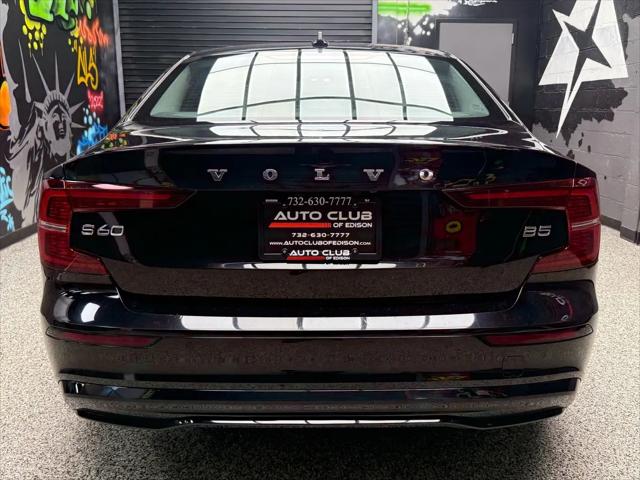 2024 Volvo S60 B5 Core Dark Theme