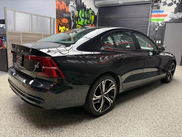 2024 Volvo S60 B5 Core Dark Theme