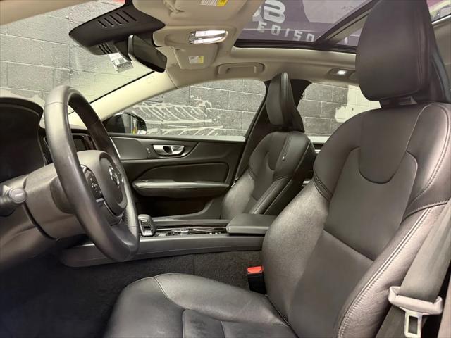 2024 Volvo S60 B5 Core Dark Theme