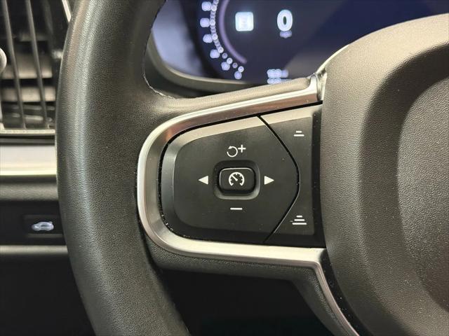 2024 Volvo S60 B5 Core Dark Theme