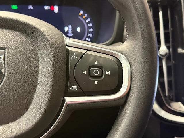 2024 Volvo S60 B5 Core Dark Theme