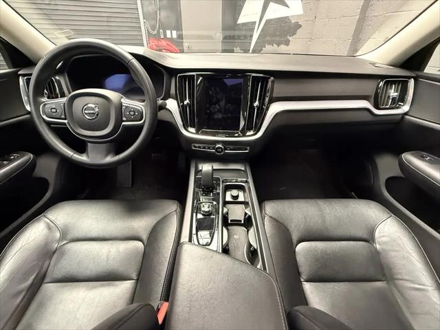 2024 Volvo S60 B5 Core Dark Theme