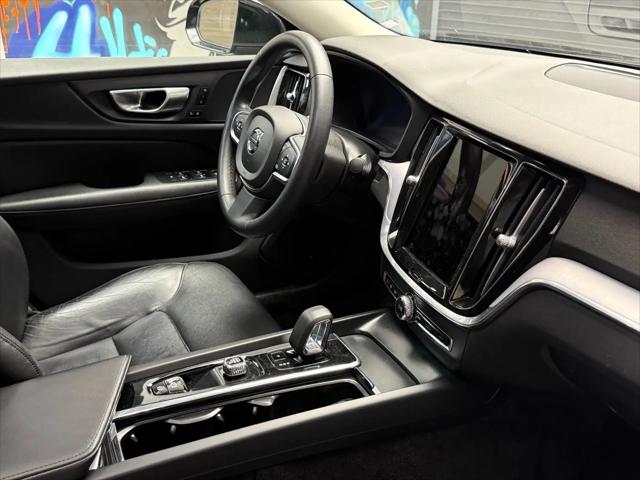 2024 Volvo S60 B5 Core Dark Theme