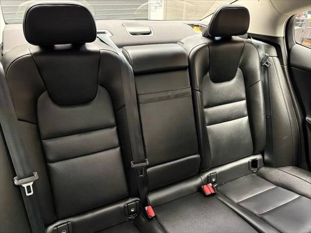 2024 Volvo S60 B5 Core Dark Theme