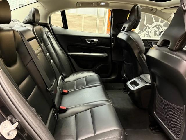 2024 Volvo S60 B5 Core Dark Theme