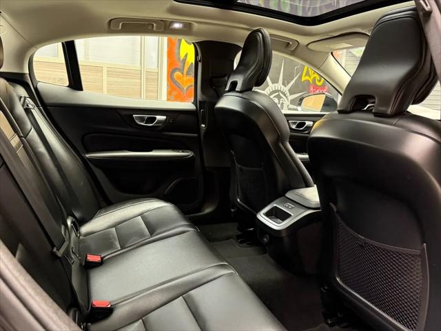 2024 Volvo S60 B5 Core Dark Theme