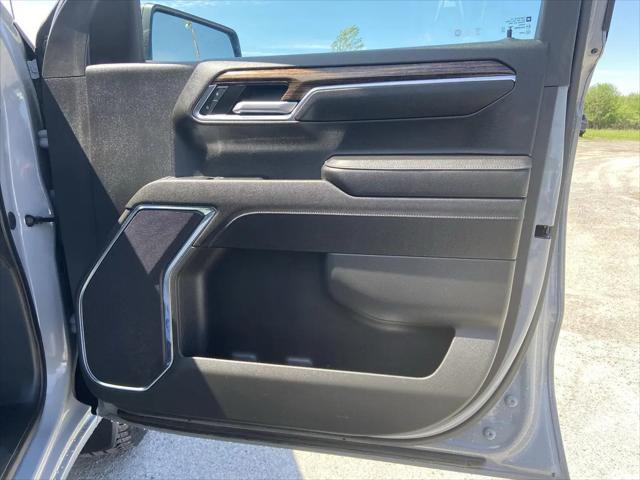 2024 GMC Sierra 1500 4WD Crew Cab Short Box Elevation with 3VL