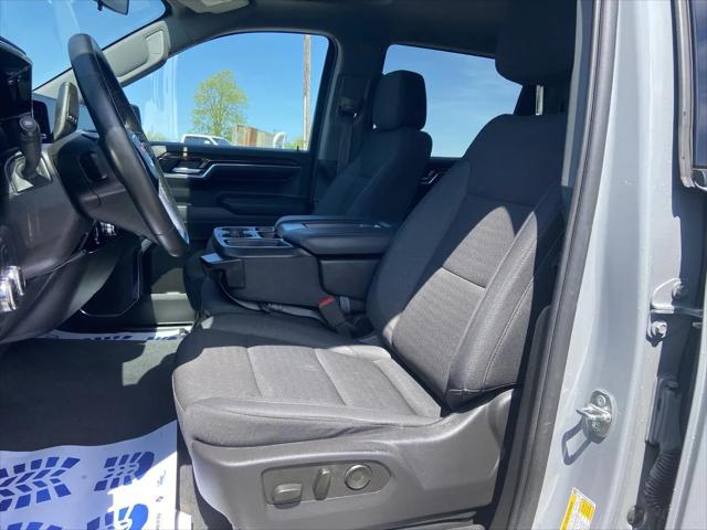 2024 GMC Sierra 1500 4WD Crew Cab Short Box Elevation with 3VL