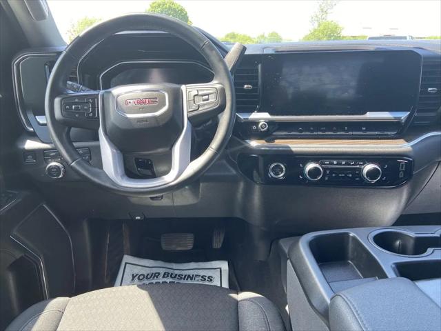 2024 GMC Sierra 1500 4WD Crew Cab Short Box Elevation with 3VL