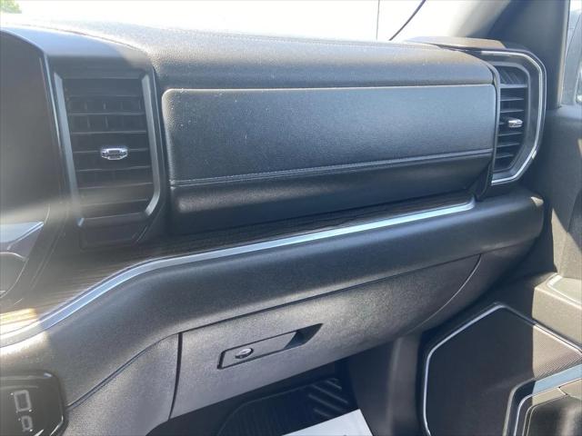 2024 GMC Sierra 1500 4WD Crew Cab Short Box Elevation with 3VL