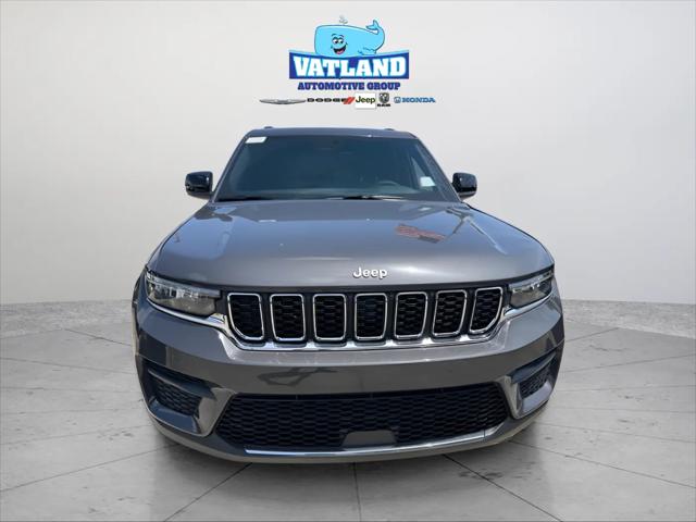 2026 Jeep Grand Cherokee Laredo 4x4