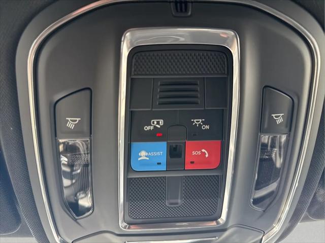 2026 Jeep Grand Cherokee Laredo 4x4