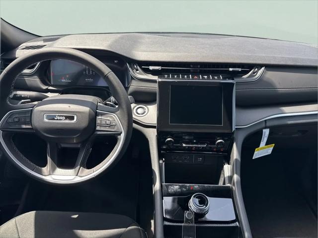 2026 Jeep Grand Cherokee Laredo 4x4